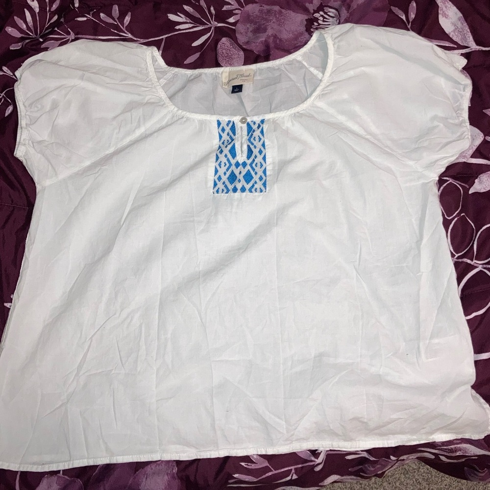 White Universal Thread Top